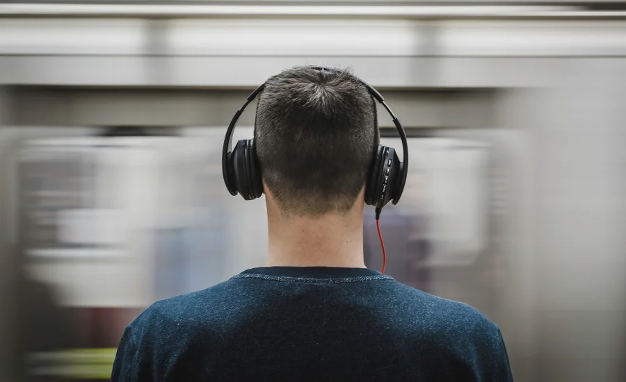 Considerations When Choosing Noise-Cancelling Headphones
