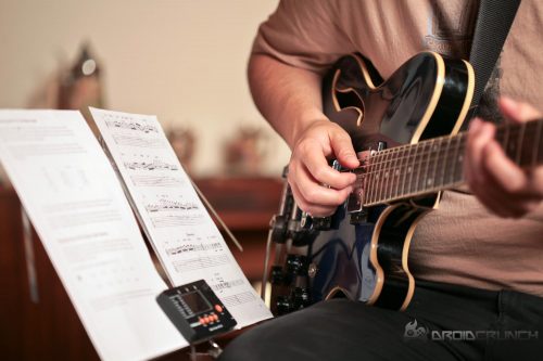 5 Apps That will help you learn guitar easy and perfectly